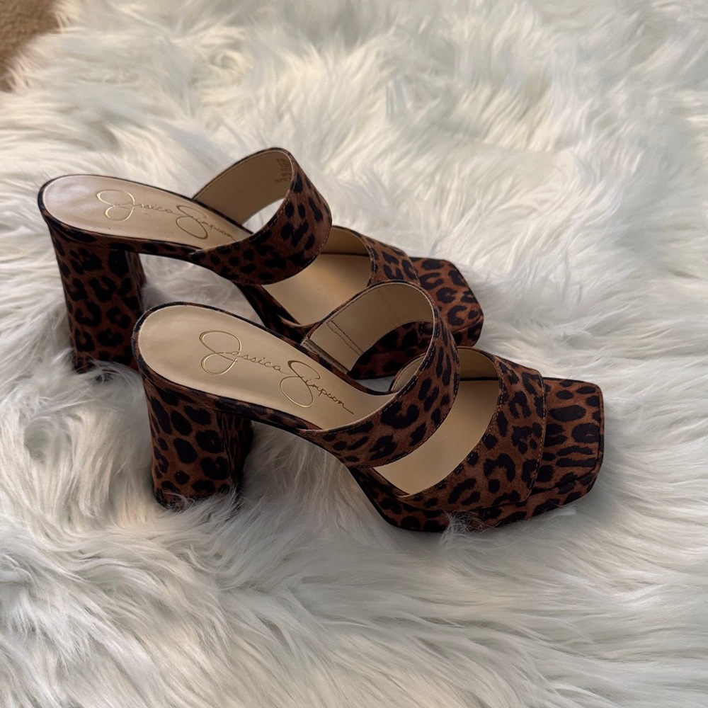 NWOT Jessica Simpson Animal Print Block Heels